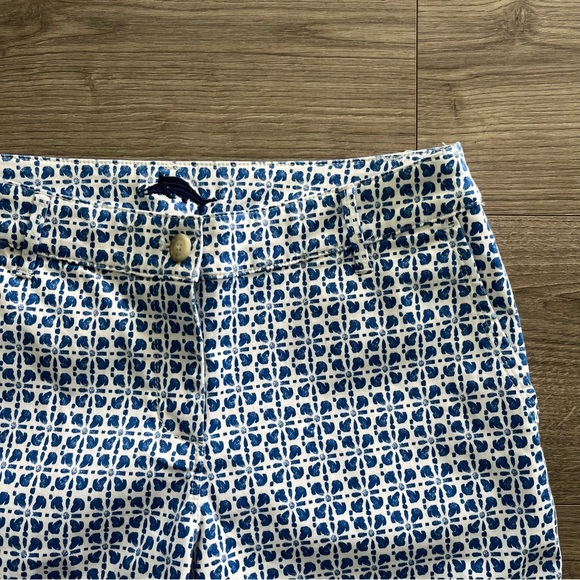 Tommy Bahama Womens Blue White Geometric Pattern Bermuda Shorts Size 4 - Picture 2 of 8